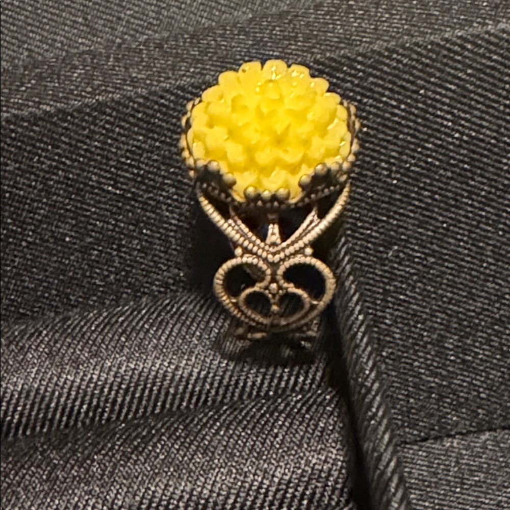 Vintage Yellow Floral Brass Tone Expansion Ring